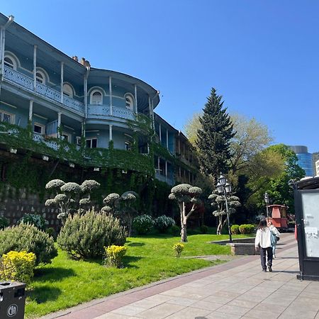 Apartment in Old Tbilisi Orbeliani Square Esterno foto