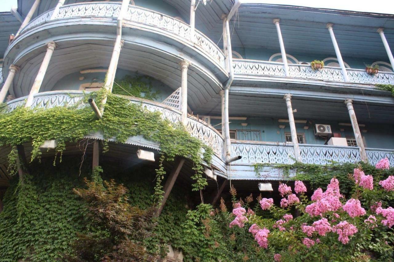 Apartment in Old Tbilisi Orbeliani Square Esterno foto