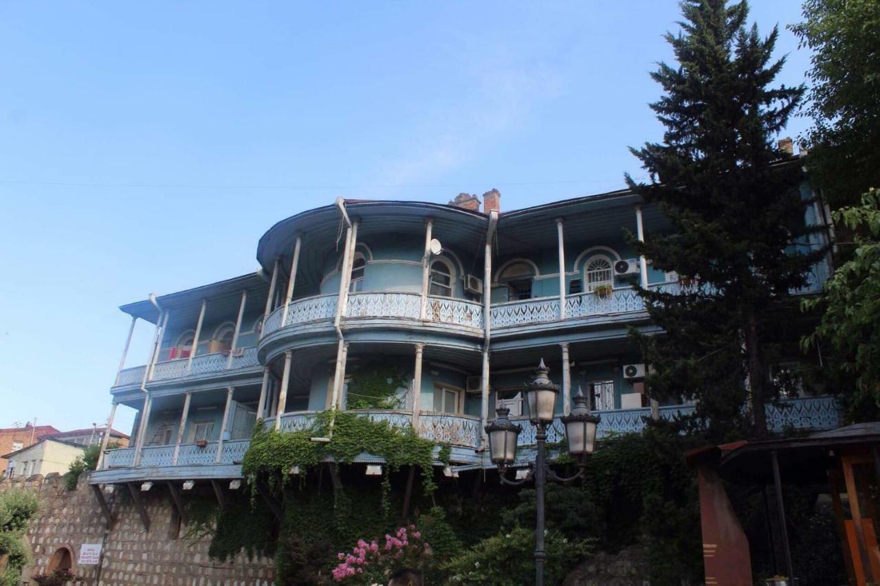Apartment in Old Tbilisi Orbeliani Square Esterno foto